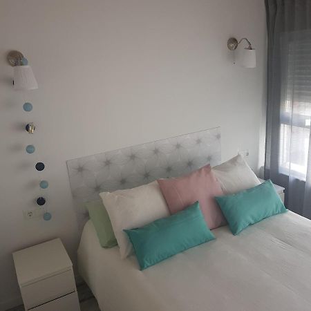 Apt 6 - Apartamento En La Playa De El Palo Málaga Exteriör bild