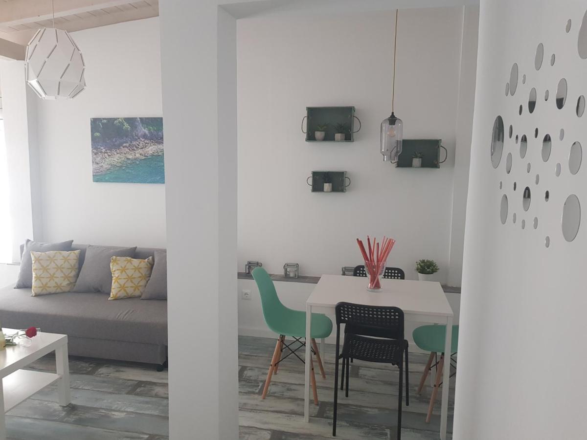Apt 6 - Apartamento En La Playa De El Palo Málaga Exteriör bild