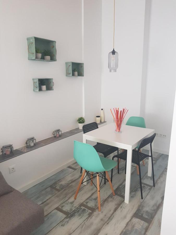 Apt 6 - Apartamento En La Playa De El Palo Málaga Exteriör bild